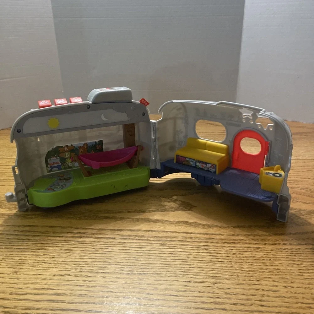 Fisher Price Little People Learning RV Camper TRAILER Songs Sound Lights Hammock